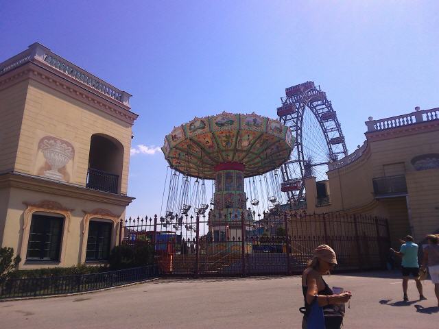 Der Wiener Prater ist ein weitläufiges, etwa 6 km² umfassendes, großteils öffentliches Areal im 2. Wiener Gemeindebezirk, Leopoldstadt, das noch heute zu großen Teilen aus ursprünglich von der Donau geprägten Aulandschaften besteht. Wenn man außerhalb Wiens vom „Prater“ spricht, ist häufig nur der bekannte Vergnügungspark im Prater, der Wurstelprater, gemeint. Dieser befindet sich an der Nordwestspitze des Areals zwischen Donau und Donaukanal und macht flächenmäßig nur einen sehr kleinen Teil des gesamten Pratergebiets aus.