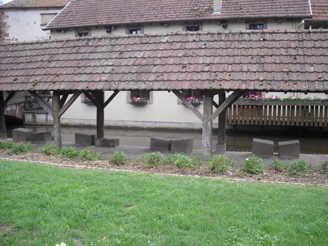 Waschhaus am Canal de la Bruche