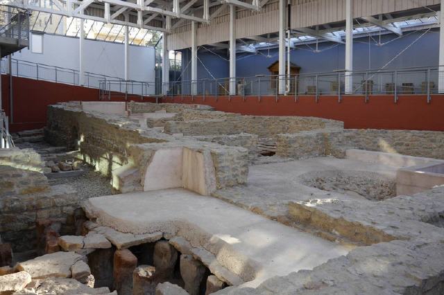 Das Römermuseum Osterburken ist ein Zweigmuseum des Archäologischen Landesmuseums Baden-Württemberg und ein überregionales Informationszentrum am UNESCO-Weltkulturerbe Obergermanisch-Raetischer Limes. Das Museum befindet sich in Osterburken, einer Stadt im Neckar-Odenwald-Kreis von Baden-Württemberg. Es liegt im westlichen Randbereich der Innenstadt, nur wenige hundert Meter vom Verlauf des Limes und von den Ruinen des Kastells Osterburken entfernt.