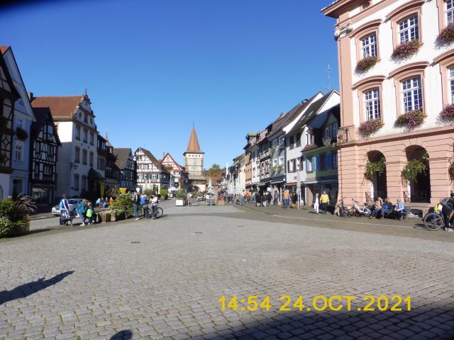 Gengenbach ist eine Stadt im Ortenaukreis in Baden-Württemberg und eine ehemalige Reichsstadt. Sie liegt im vorderen Kinzigtal im Schwarzwald.