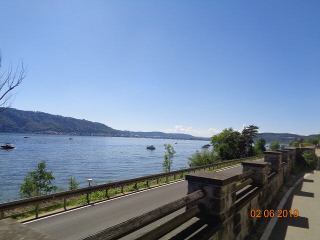 Der Überlinger See ist der nordwestliche Teil des Obersees. Der „Finger“ des Bodensees wird etwa durch die Fährverbindung von Meersburg nach Konstanz abgegrenzt und reicht bis Bodman-Ludwigshafen.